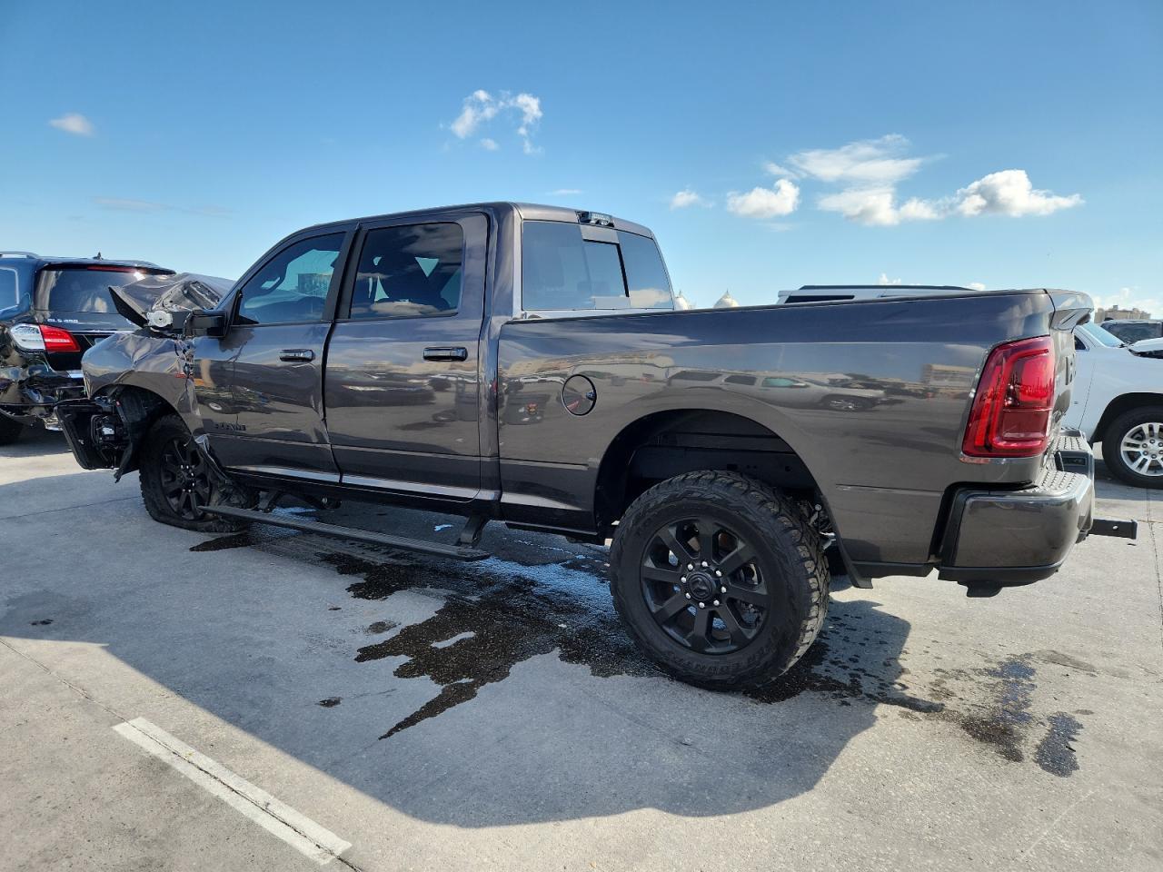 2025 Ram 2500 Laramie - Фото 2