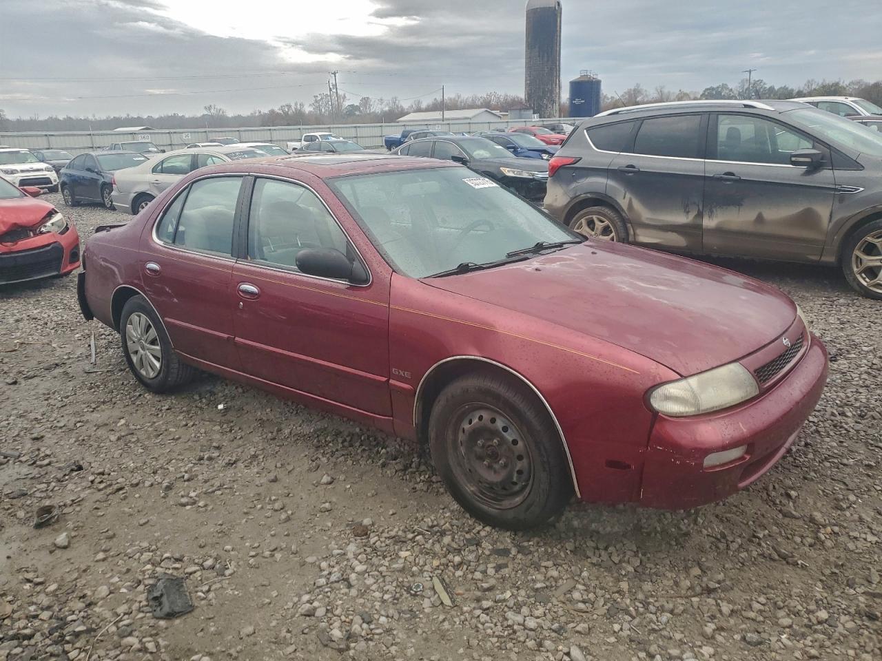 1994 Nissan Altima Xe - Фото 4