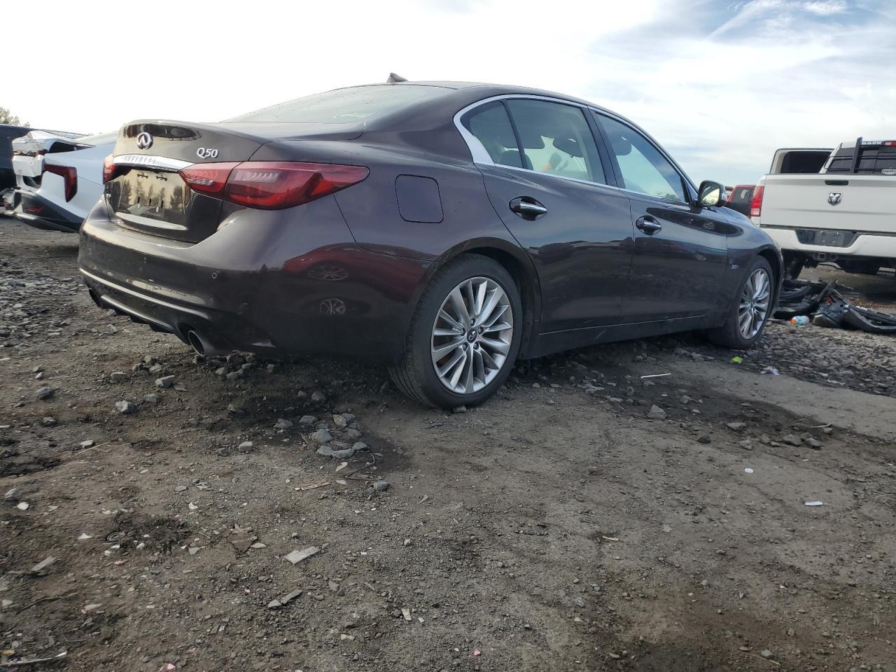 2019 Infiniti Q50 Luxe - Фото 3