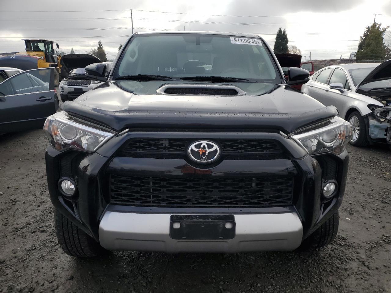 2019 Toyota 4Runner Sr5/Sr5 Premium - Image 5