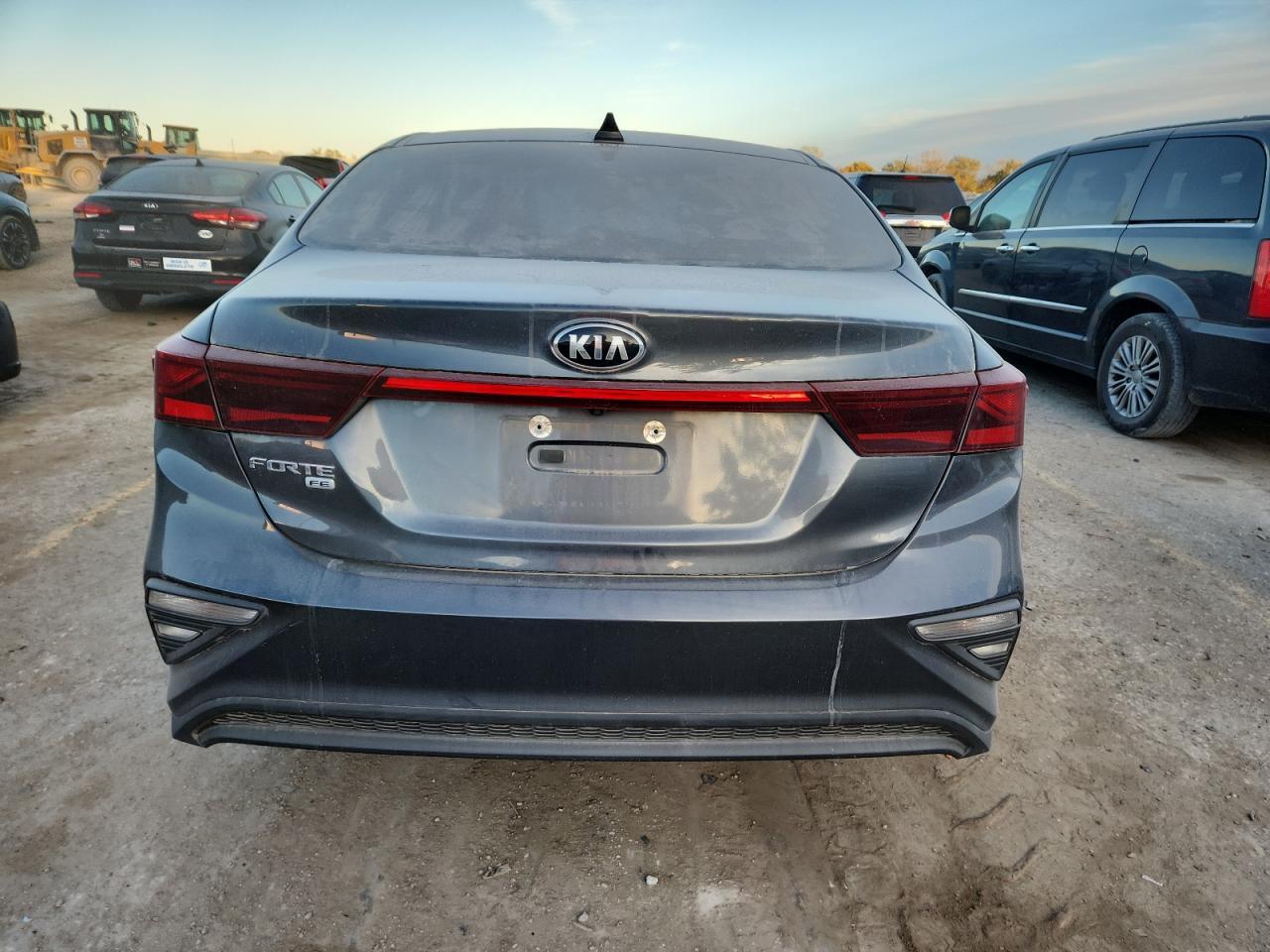 2021 Kia Forte Fe - Image 6