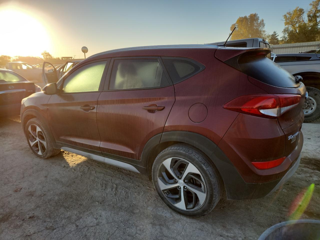 2017 Hyundai Tucson Limited - Image 2