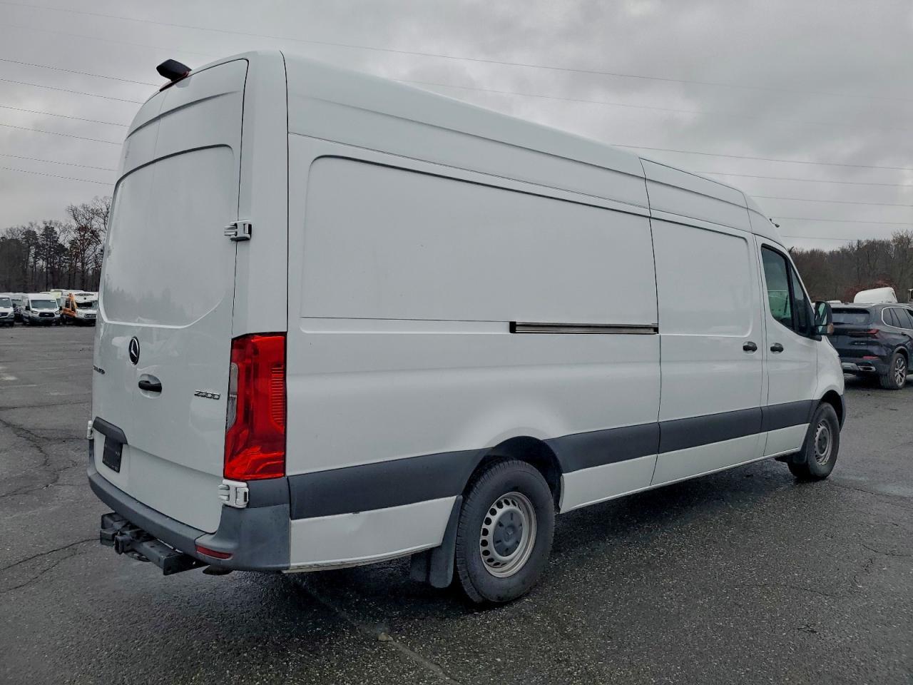 2022 Mercedes Benz Sprinter 2500 Delivery Van - Image 3