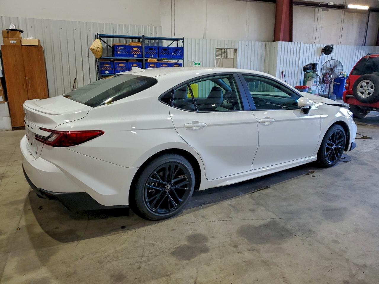 2025 Toyota Camry Xse - Фото 3