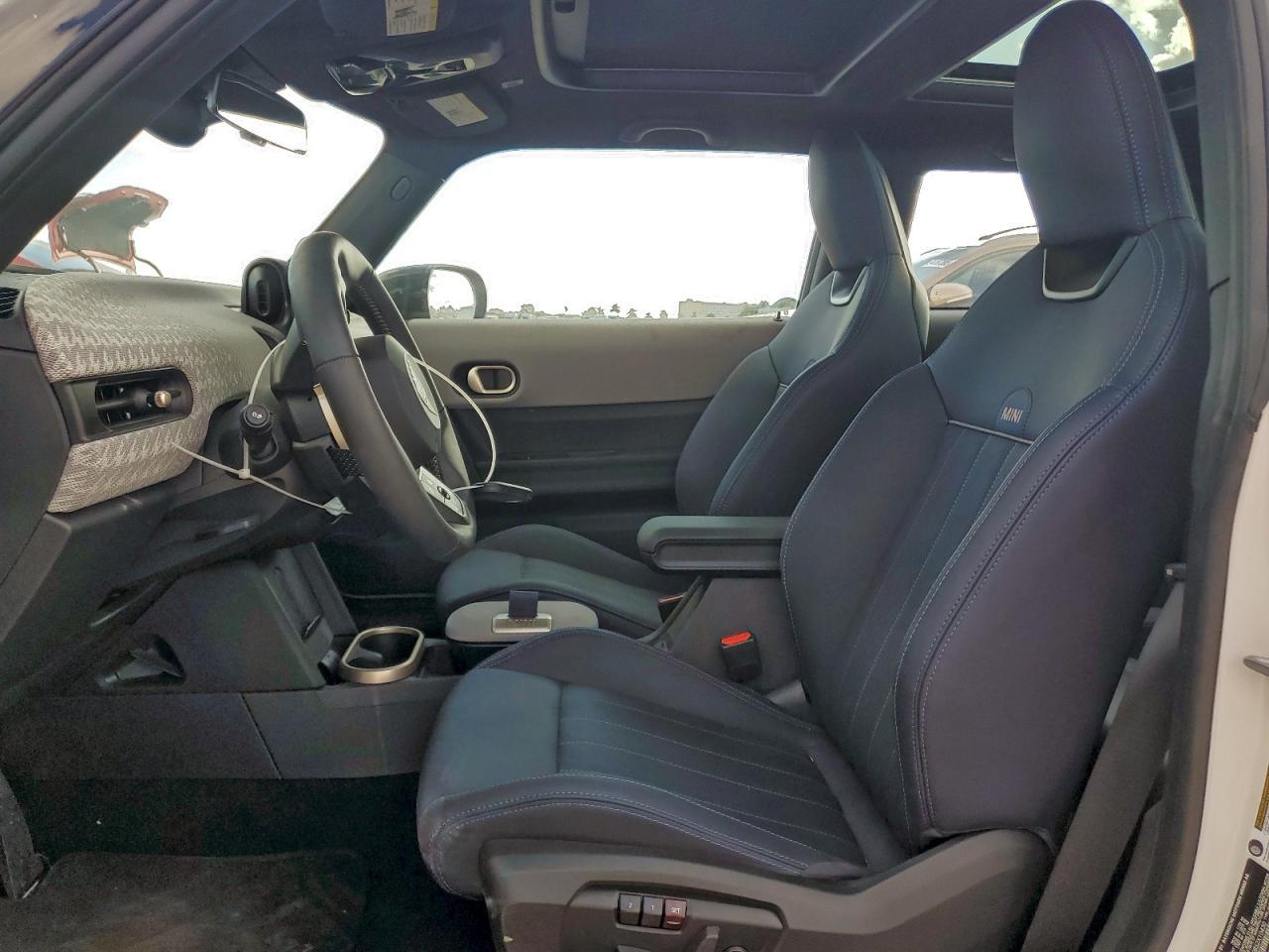 2025 Mini Cooper Base - Image 7