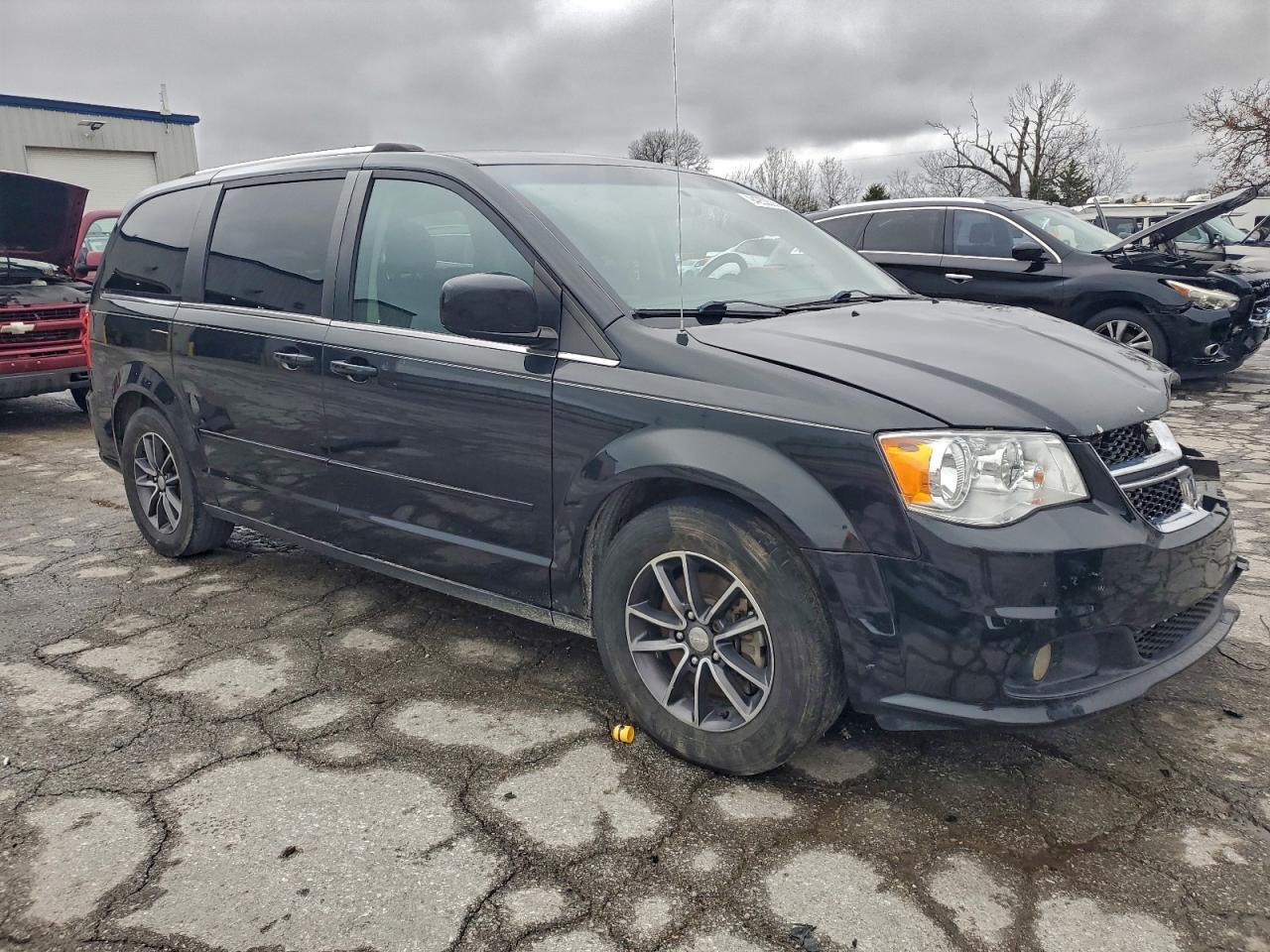 2017 Dodge Grand Caravan Sxt - Фото 4