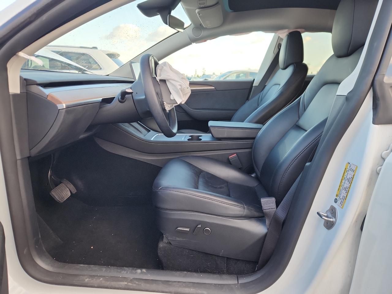 2024 Tesla Model Y - Фото 7