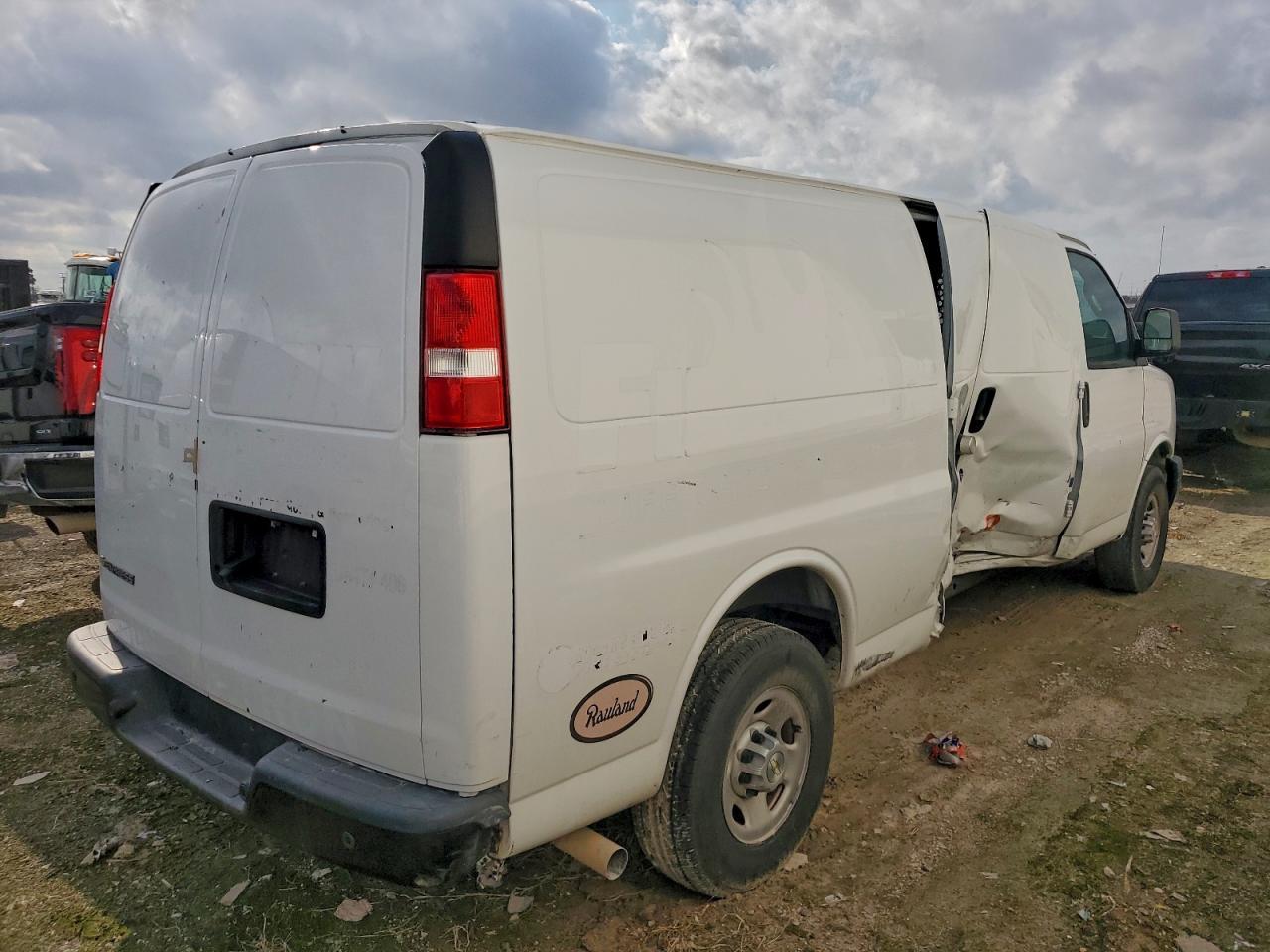 2023 Chevrolet Express 2500 Cargo Ext Utility / Service Van - Фото 3