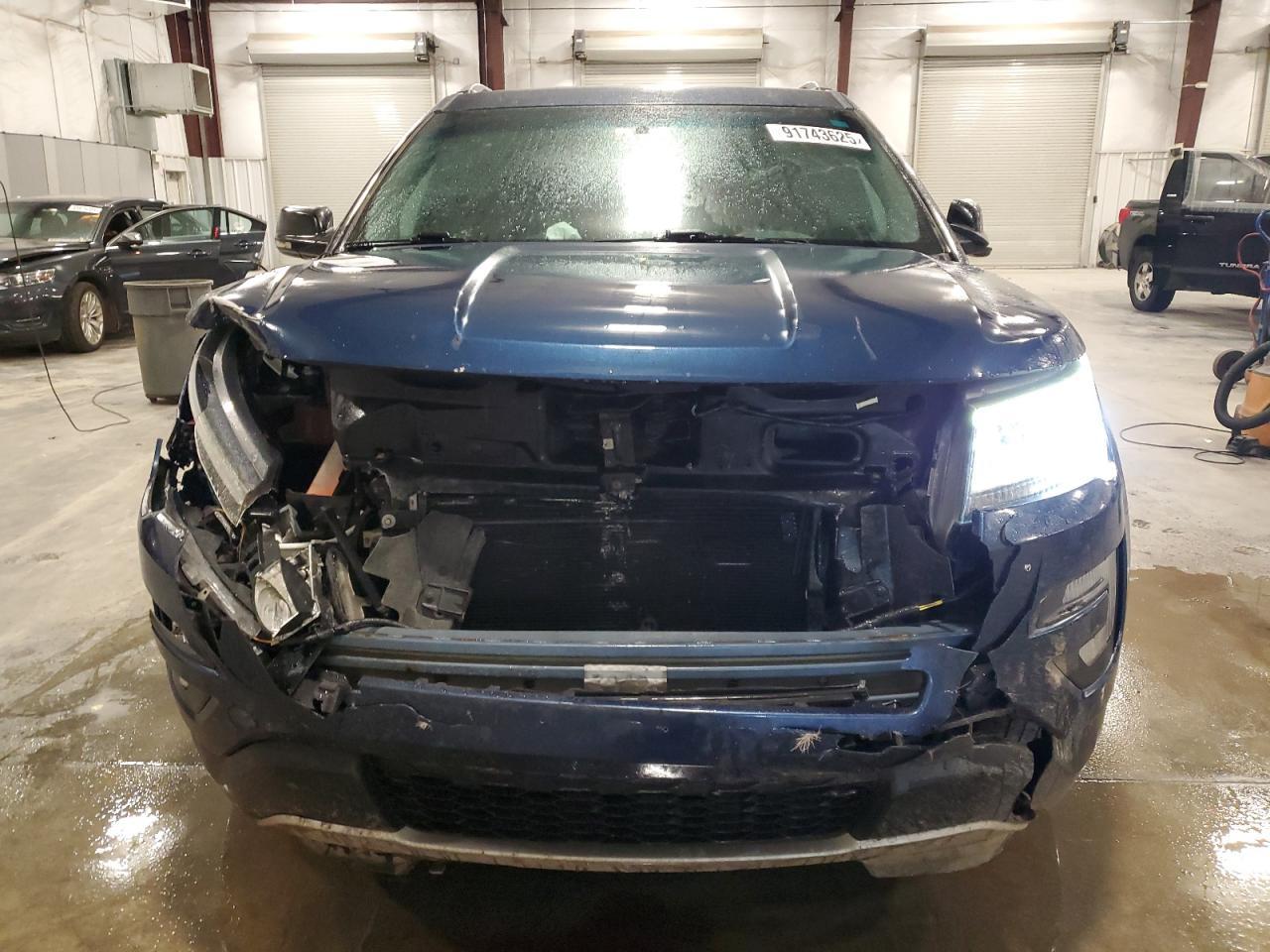 2017 Ford Explorer Xlt - Фото 5