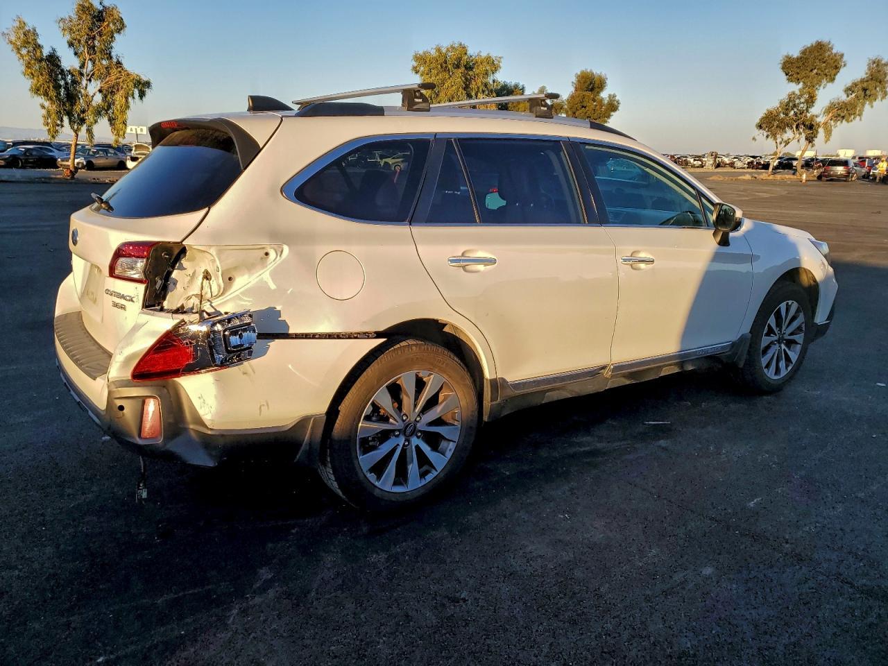 2018 Subaru Outback Touring - Фото 3