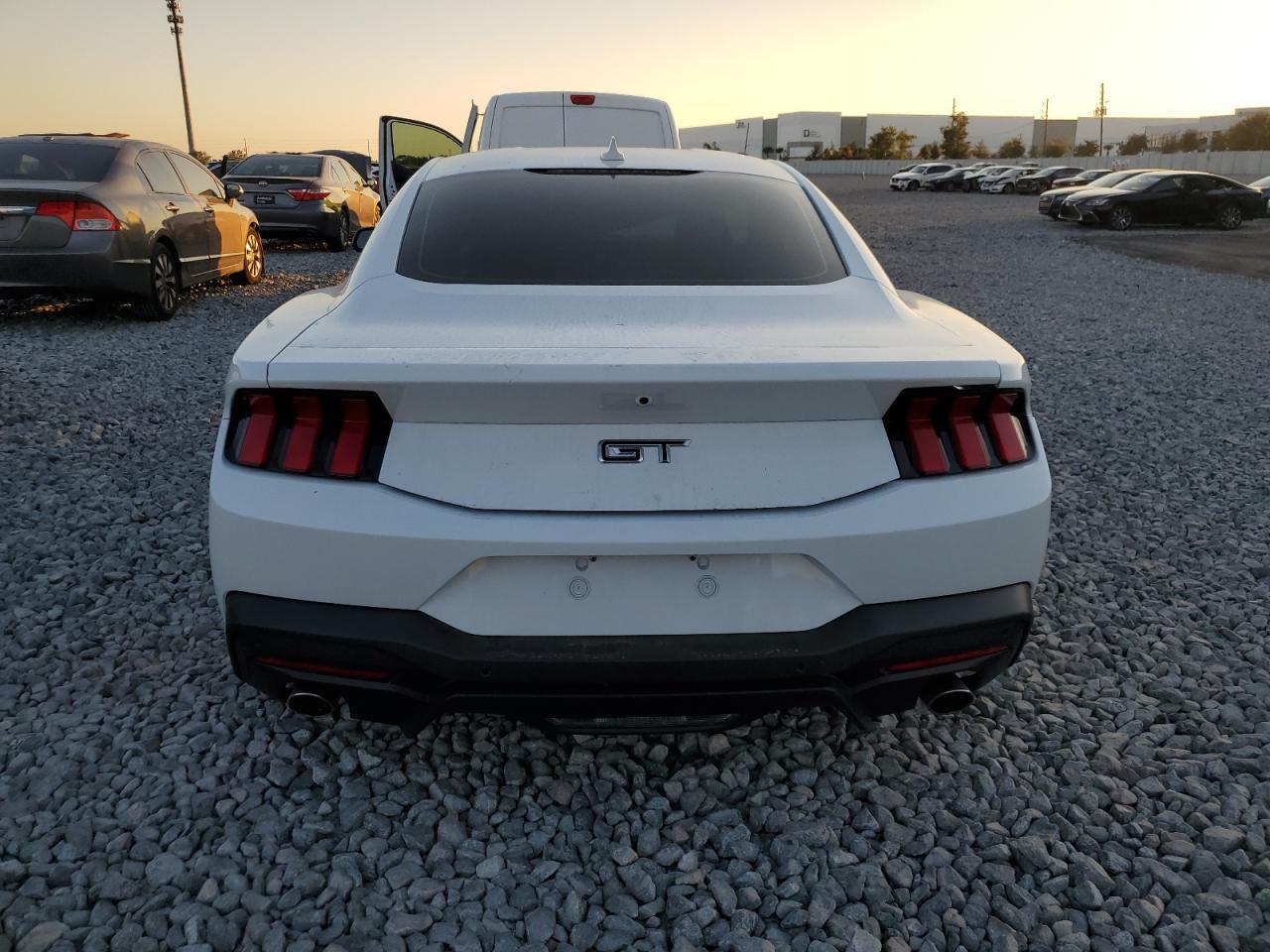 2025 Ford Mustang Gt - Фото 6