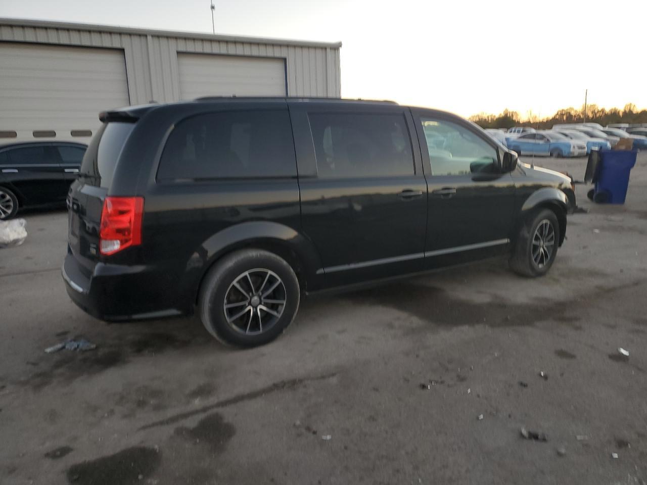 2018 Dodge Grand Caravan Gt - Фото 3