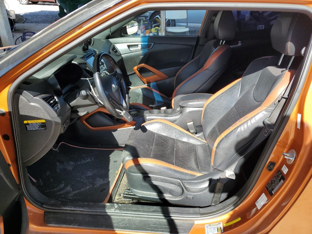2016 Hyundai Veloster - Image 7