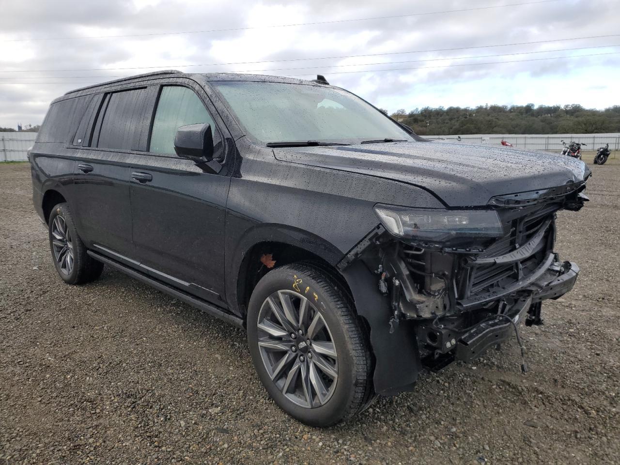 2023 Cadillac Escalade Esv Sport - Image 4