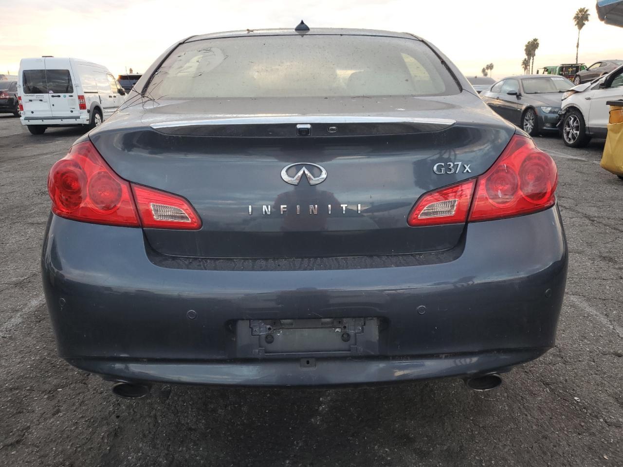 2013 Infiniti G37 - Фото 6