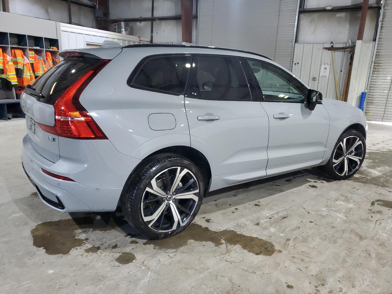 2025 Volvo Xc60 Ultra - Фото 3