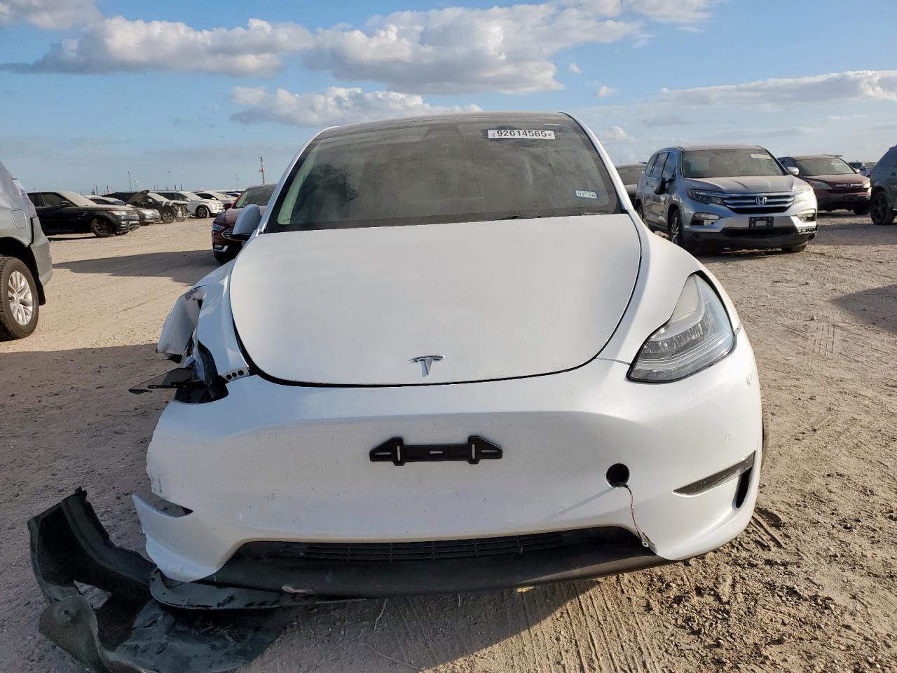 2022 Tesla Model Y - Фото 5