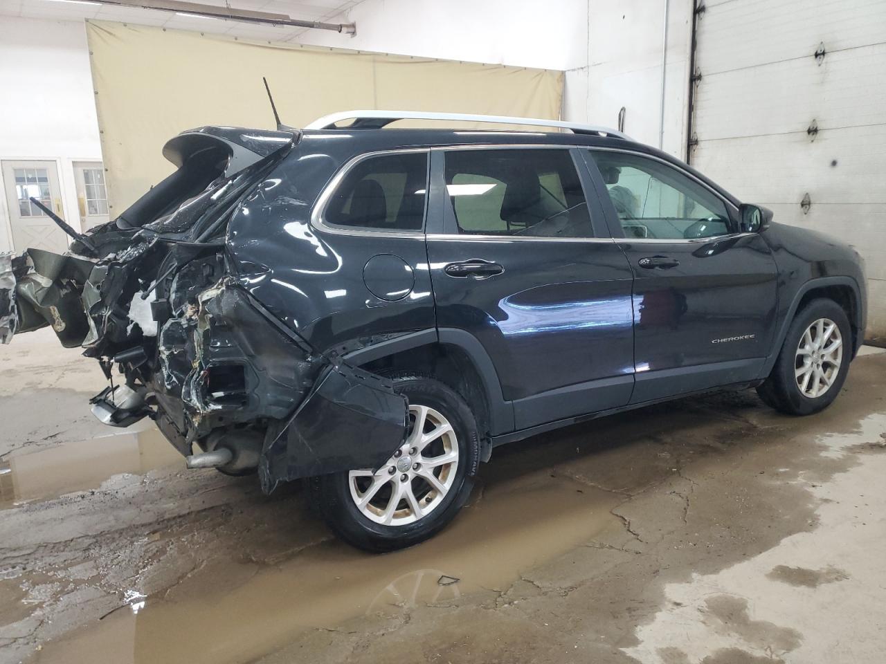 2016 Jeep Cherokee Latitude - Фото 3