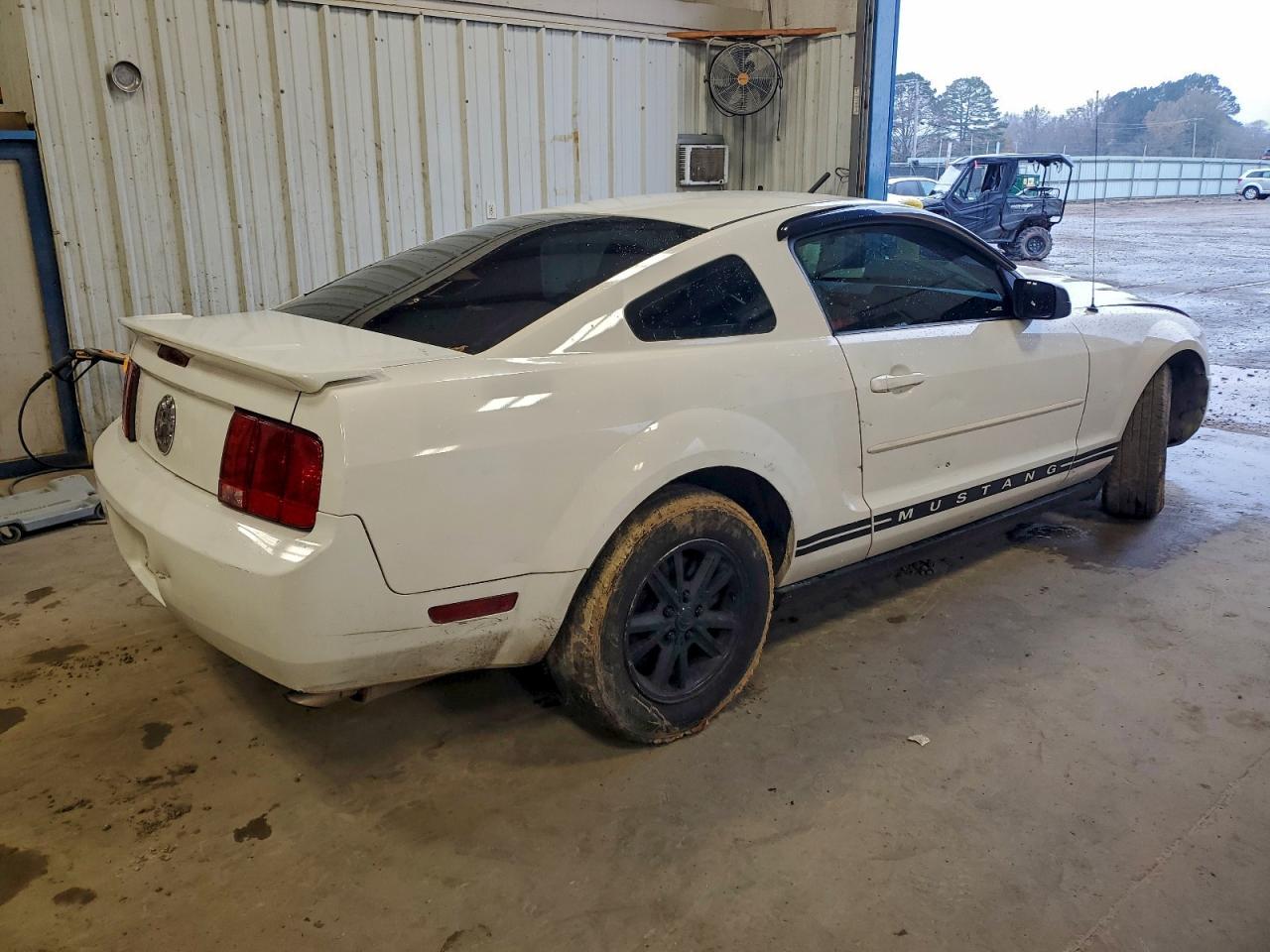 2007 Ford Mustang - Фото 3