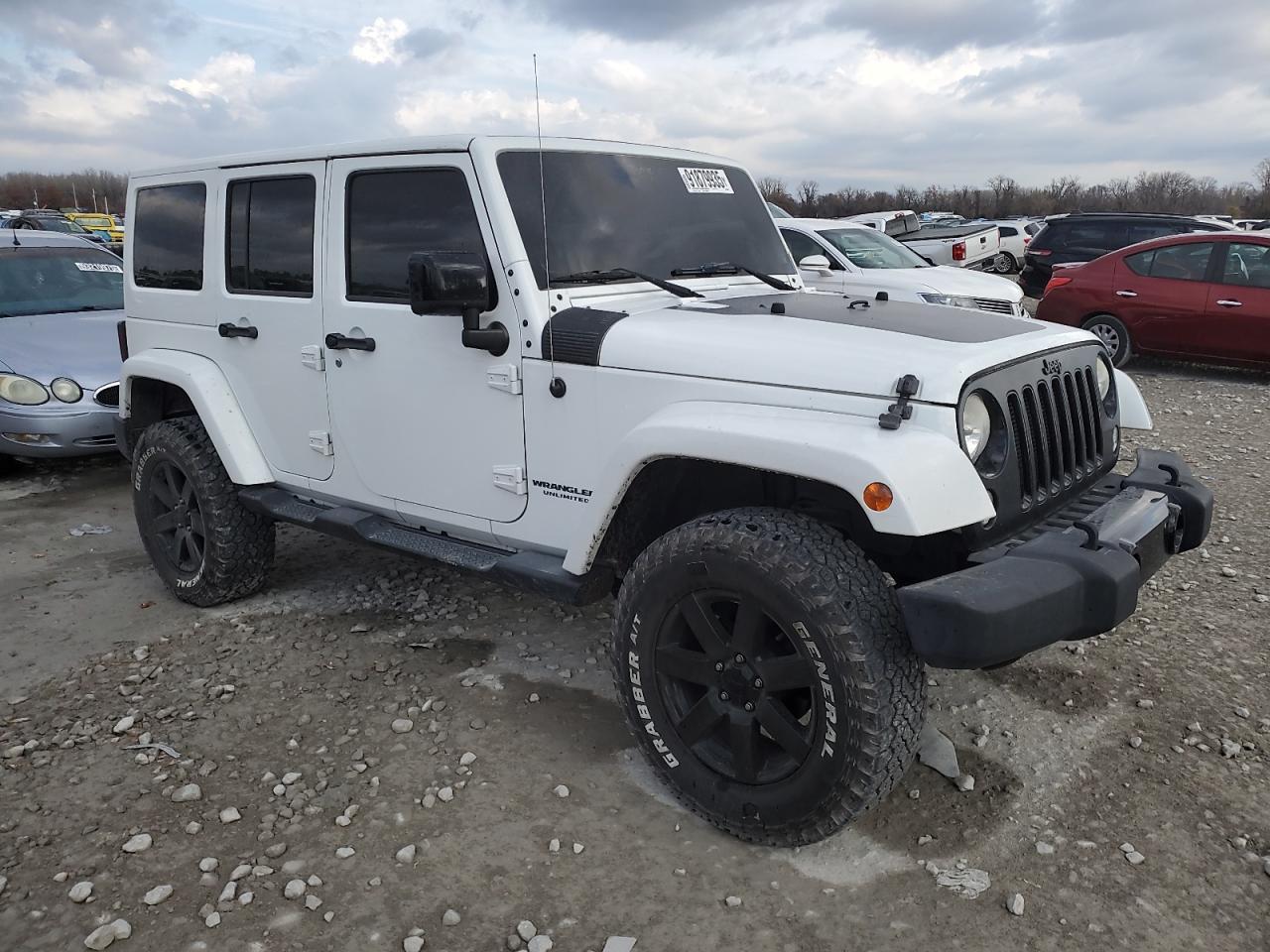 2014 Jeep Wrangler Unlimited Sahara - Image 4