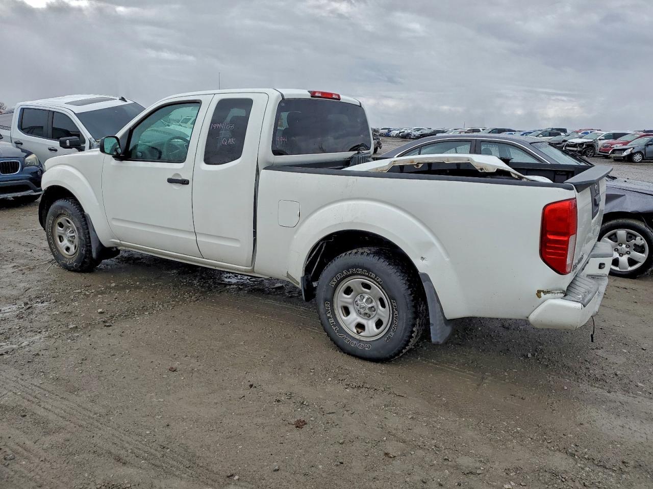 2017 Nissan Frontier S - Фото 2