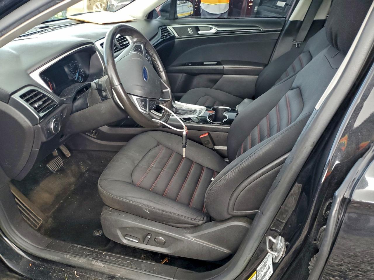 2015 Ford Fusion Se - Фото 7