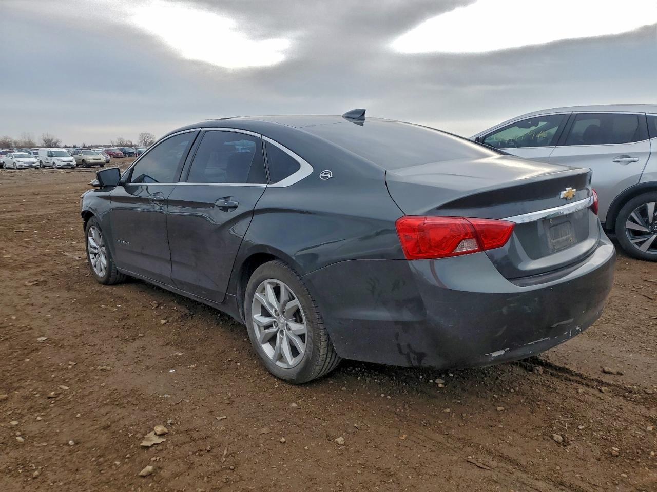 2019 Chevrolet Impala Lt - Image 2