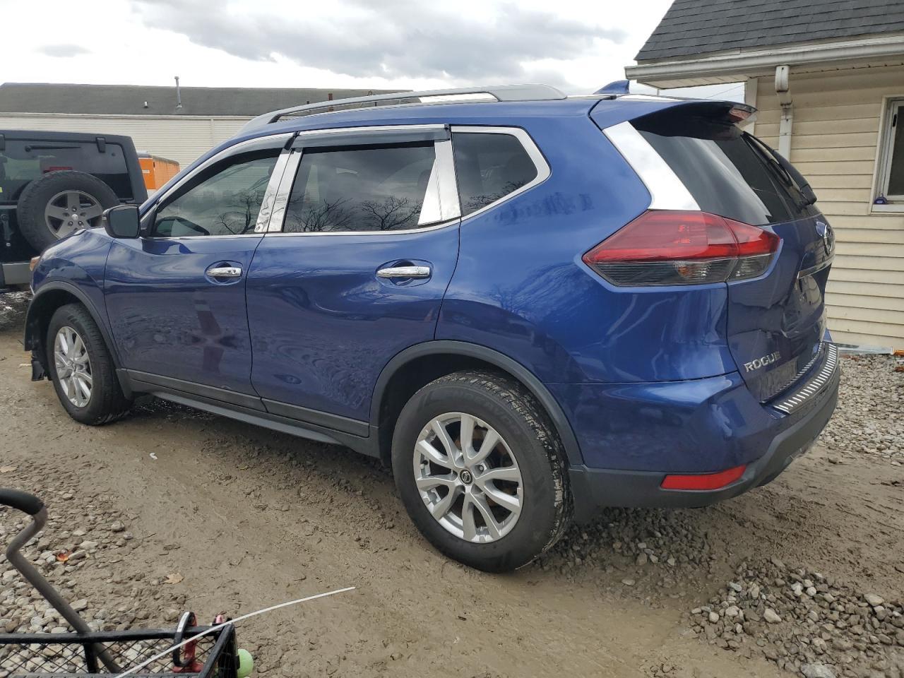 2018 Niss Rogue S - Image 2