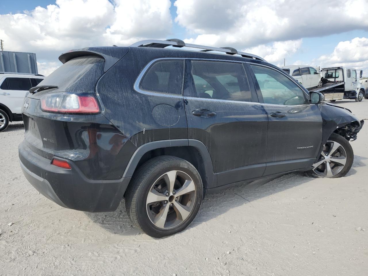 2019 Jeep Cherokee Limited - Image 3