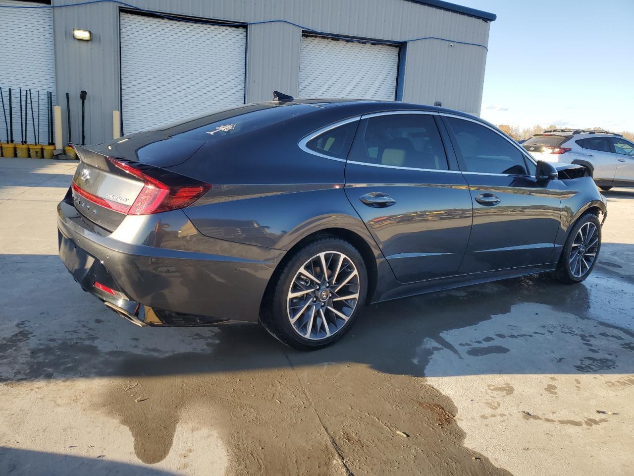 2020 Hyundai Sonata Limited - Image 3