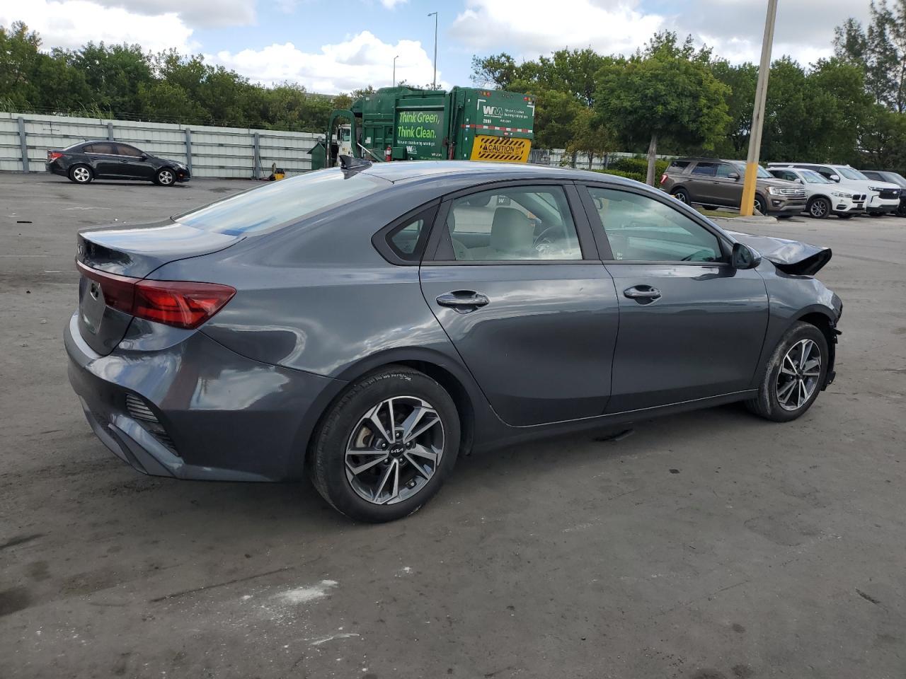 2022 Kia Forte Fe - Фото 3