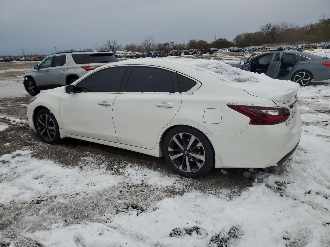 2018 Nissan Altima 2.5 Sr - Фото 2