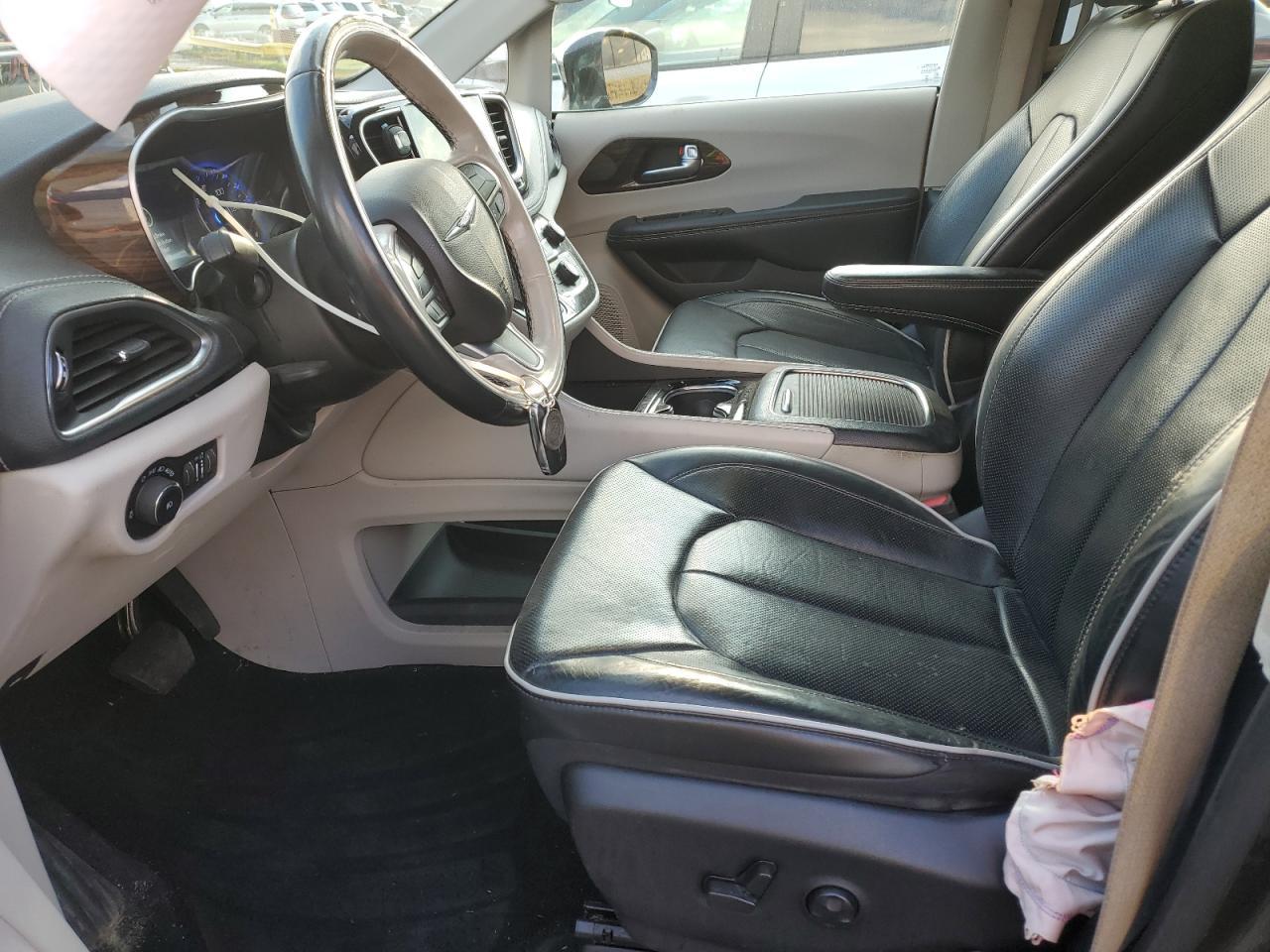 2021 Chrysler Pacifica Limited - Image 7