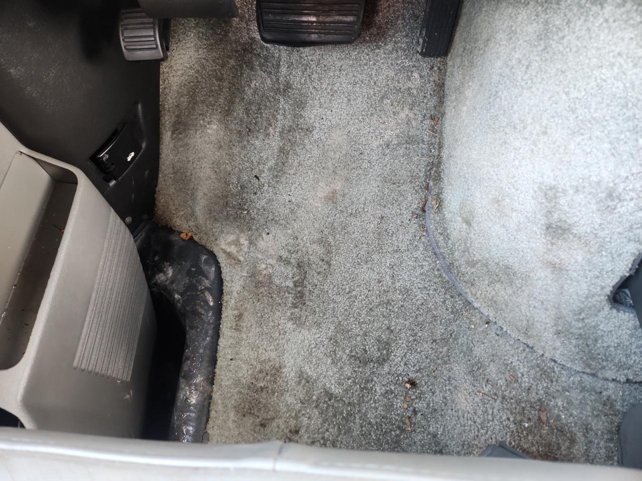 2005 Chevrolet Express G1500 - Image 4