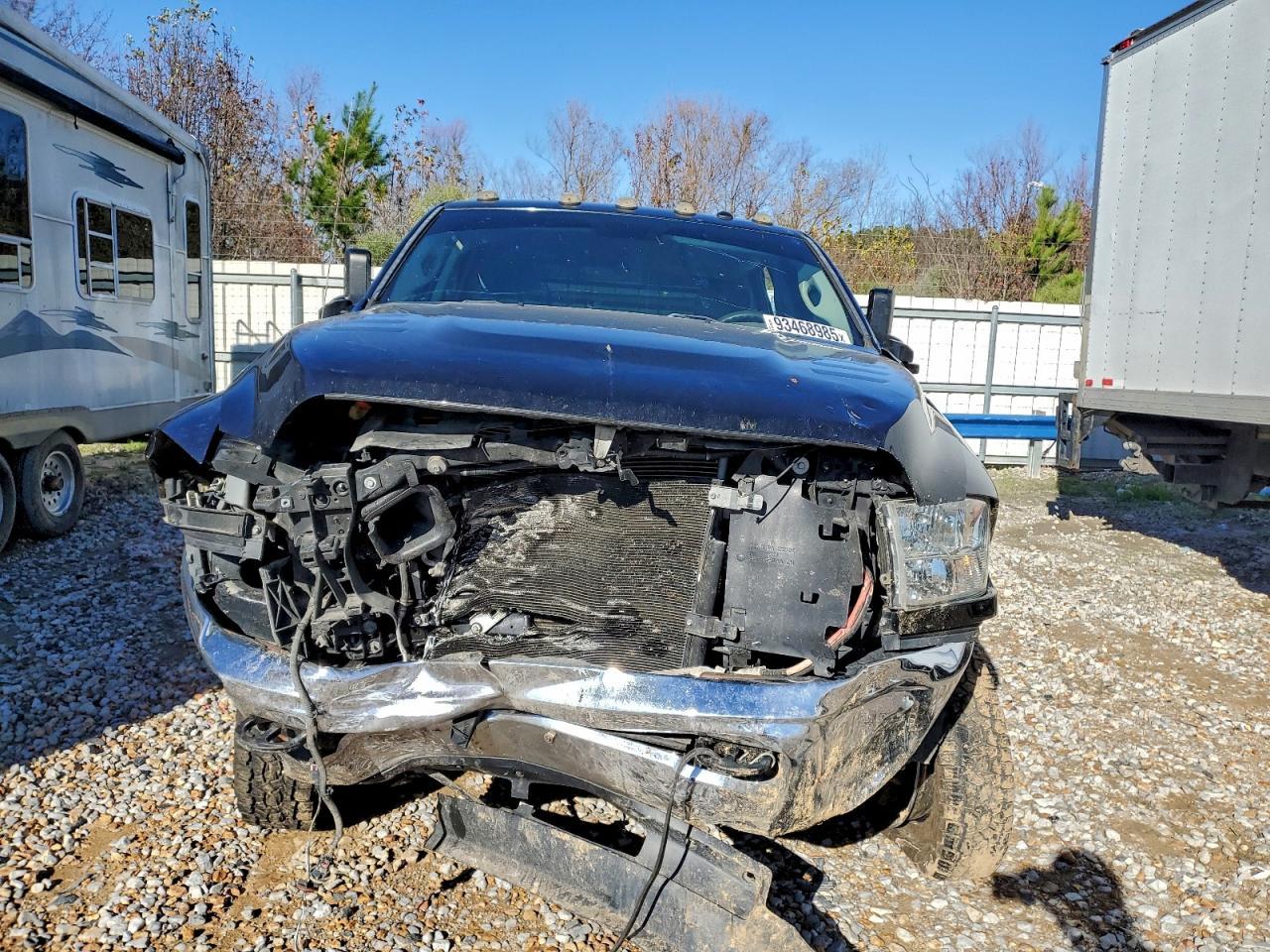 2017 Ram 3500 Tradesman Crew - Image 5