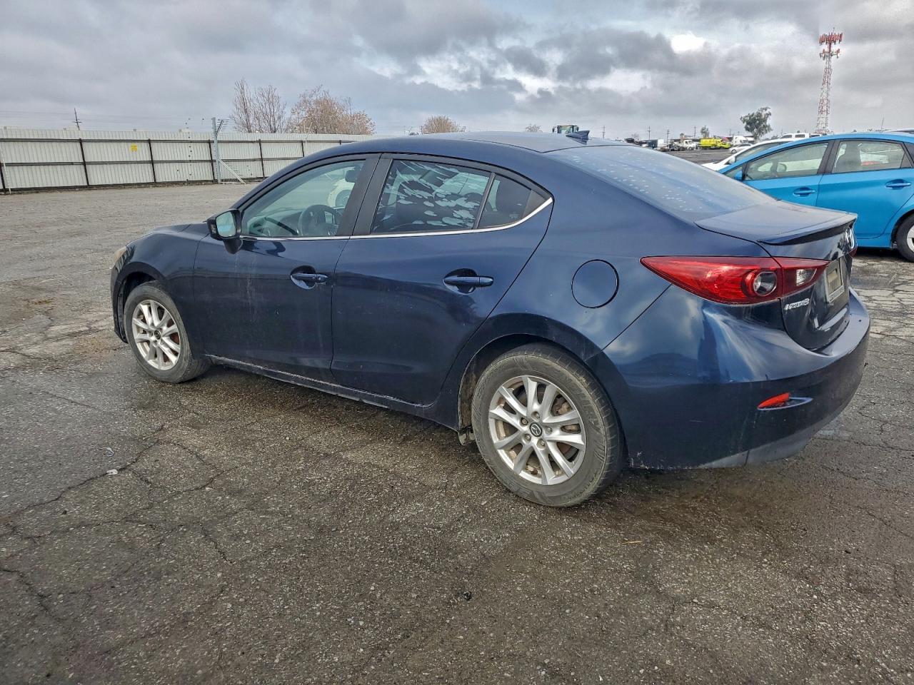 2016 Mazda Mazda3 - Image 2