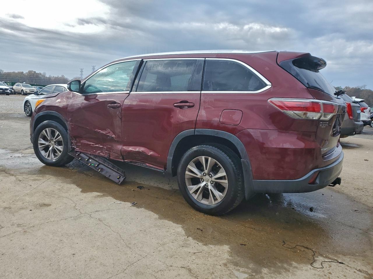2014 Toyota Highlander Xle - Фото 2