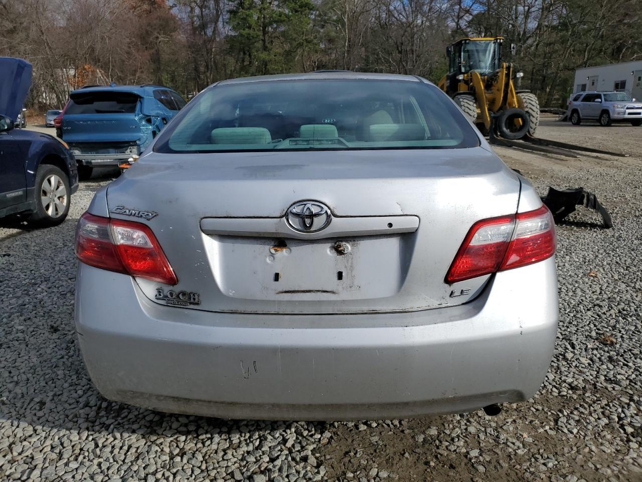 2008 Toyota Camry Le - Image 6
