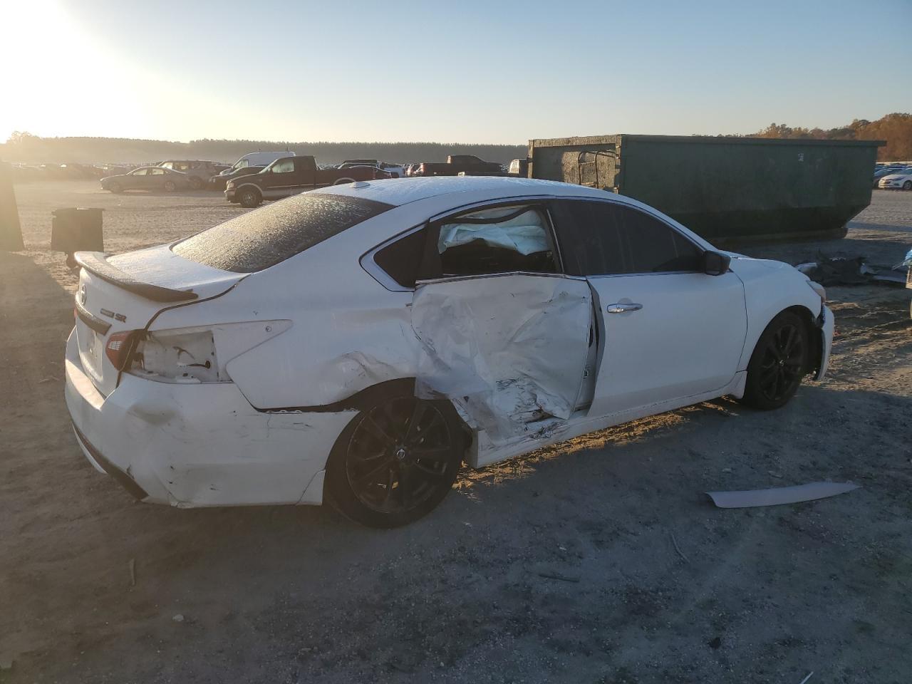 2018 Nissan Altima 2.5 - Image 3