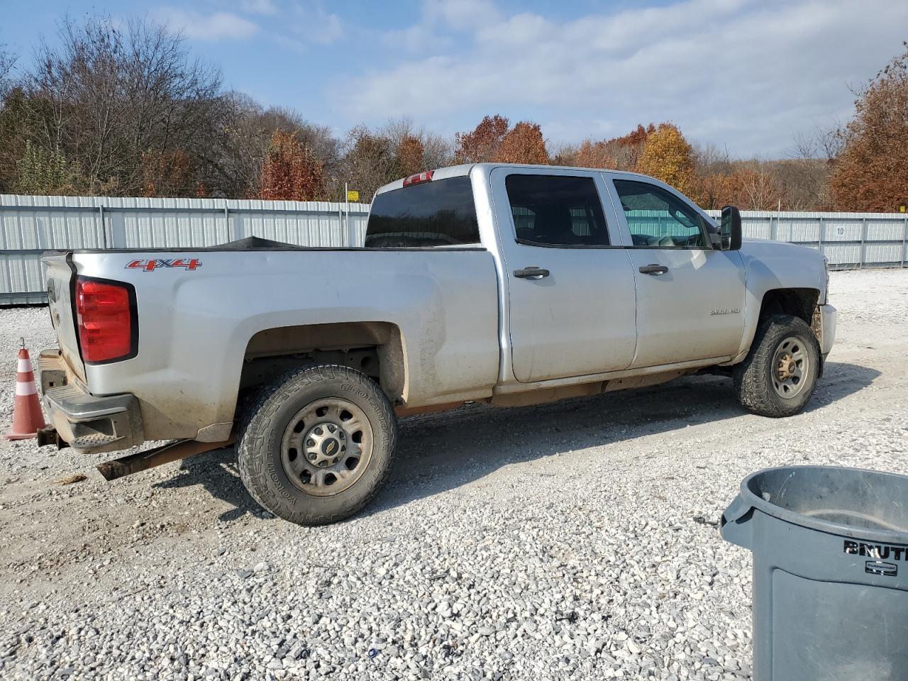2016 Chevrolet Silverado K2500 Heavy Duty - Фото 3