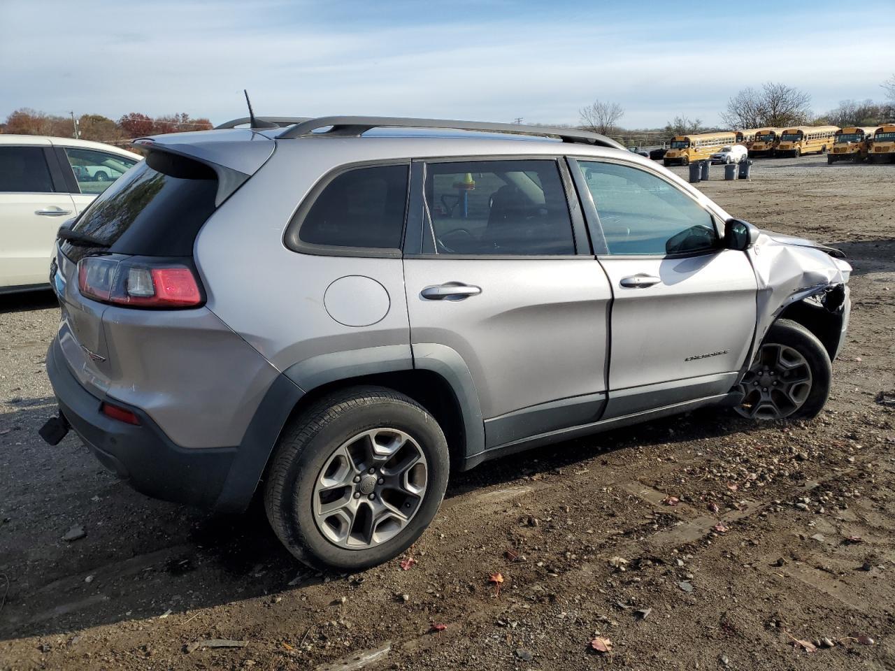 2019 Jeep Cherokee Trailhawk - Фото 3