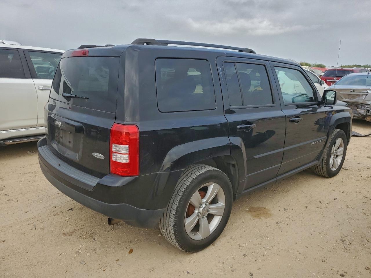 2015 Jeep Patriot - Фото 3