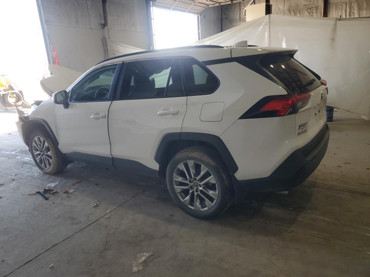 2020 Toyota Rav4 Xle Premium - Фото 2