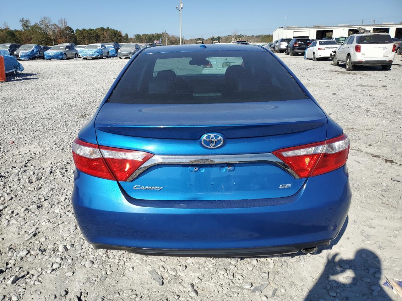 2017 Toyota Camry Le - Image 6