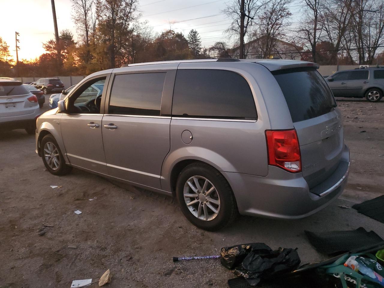 2019 Dodge Grand Caravan Sxt - Фото 2