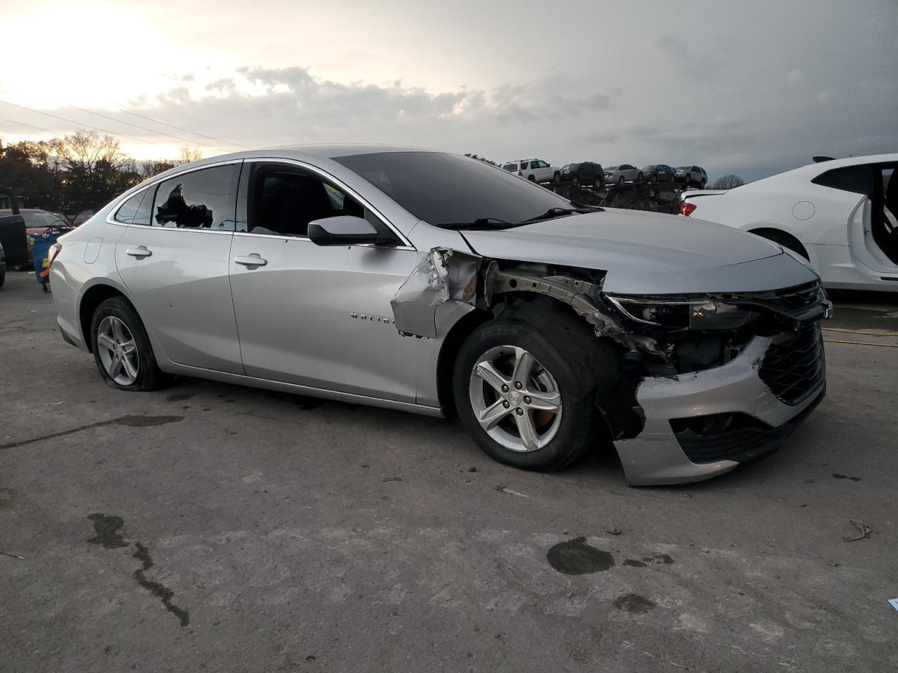 2022 Chevrolet Malibu Lt - Image 4