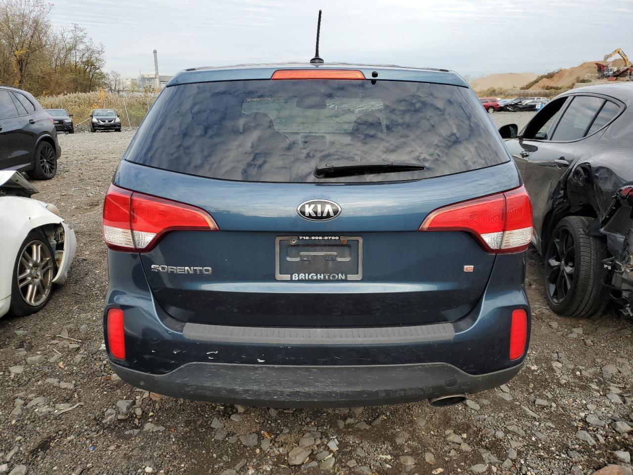 2014 Kia Sorento Lx - Image 6
