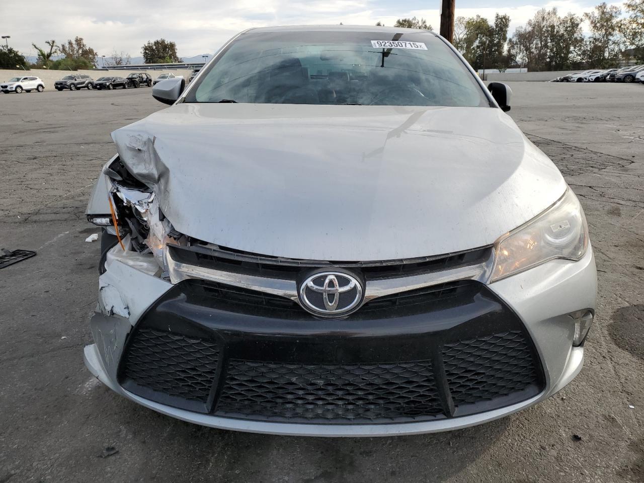 2017 Toyota Camry Le - Фото 5