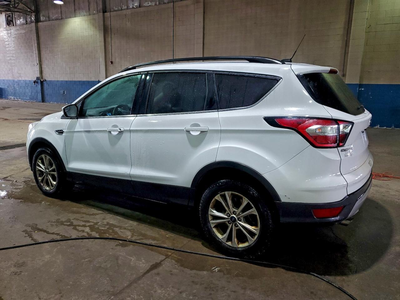 2018 Ford Escape Se - Фото 2