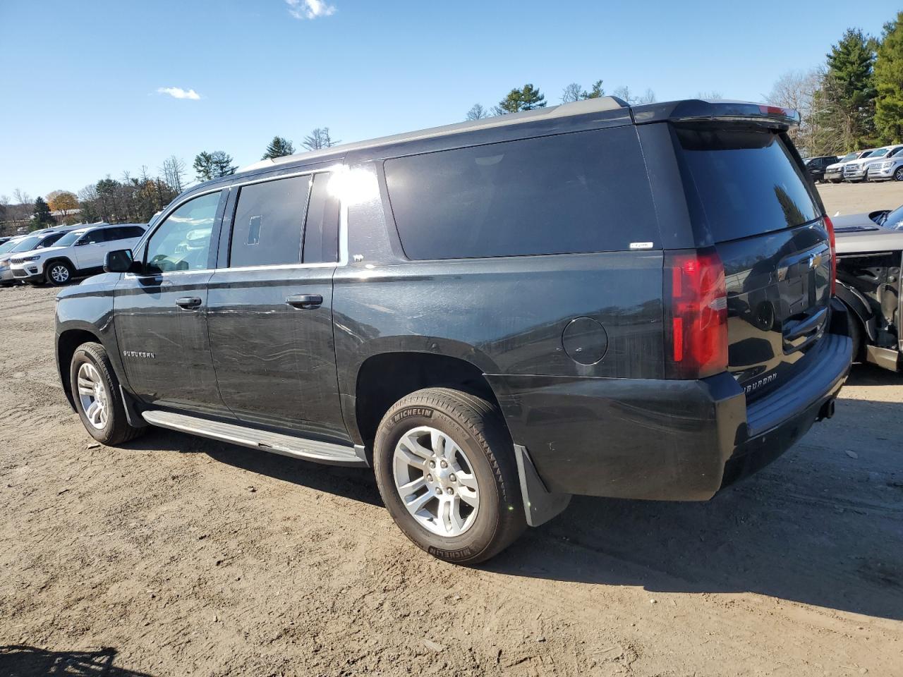 2018 Chevrolet Suburban K1500 Lt - Image 2